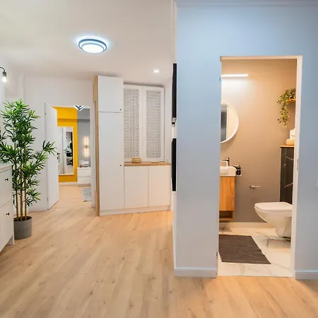 Διαμέρισμα Urban Pearl - Old Town - Unique 4br/3ba