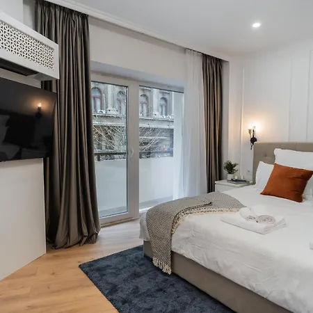 Urban Pearl - Old Town - Unique 4br/3ba Daire