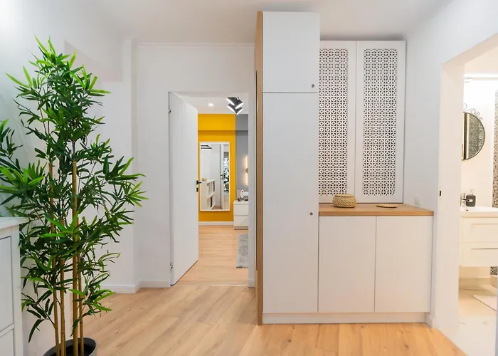 Apartment Urban Pearl - Old Town - Unique 4br/3ba *