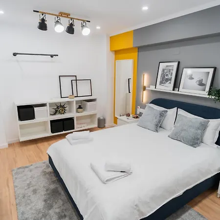 Urban Pearl - Old Town - Unique 4br/3ba