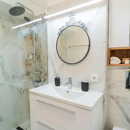 דירה Urban Pearl - Old Town - Unique 4br/3ba בוקרשט