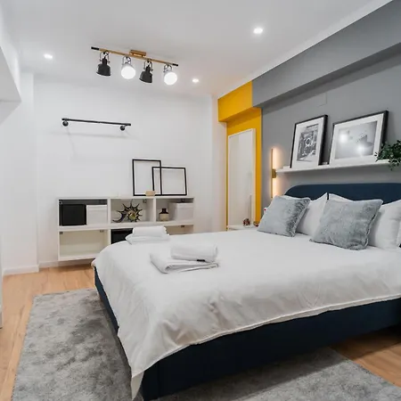 Urban Pearl - Old Town - Unique 4br/3ba