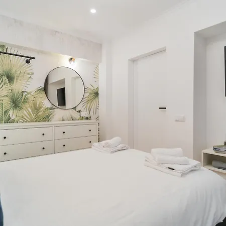 Lägenhet Urban Pearl - Old Town - Unique 4br/3ba