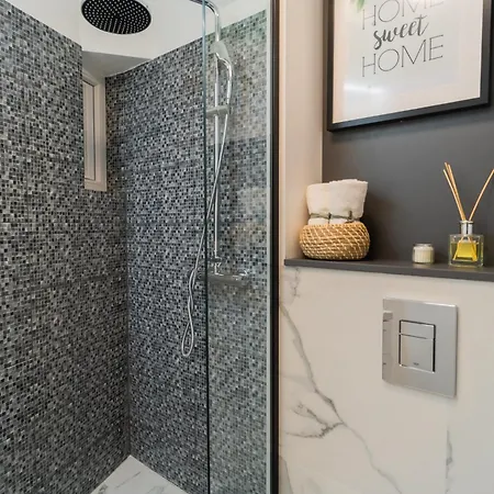 Urban Pearl - Old Town - Unique 4br/3ba *