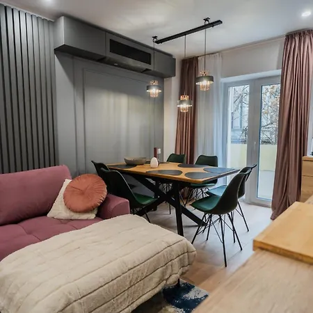 Urban Pearl - Old Town - Unique 4br/3ba