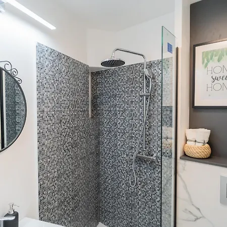 דירה Urban Pearl - Old Town - Unique 4br/3ba בוקרשט