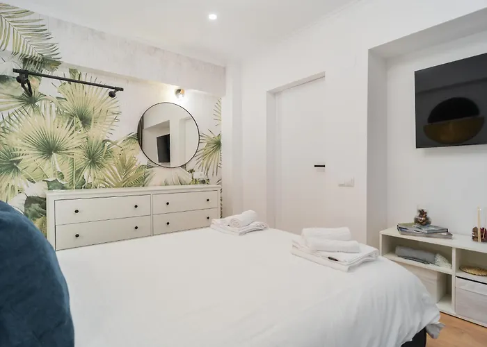 Apartment Urban Pearl - Old Town - Unique 4br/3ba
