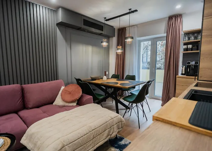 Urban Pearl - Old Town - Unique 4br/3ba