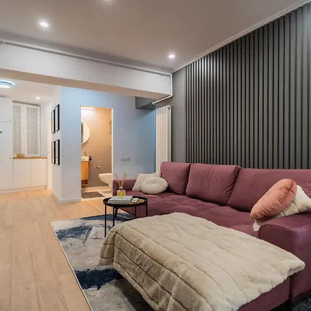 Urban Pearl - Old Town - Unique 4br/3ba * Bucharest