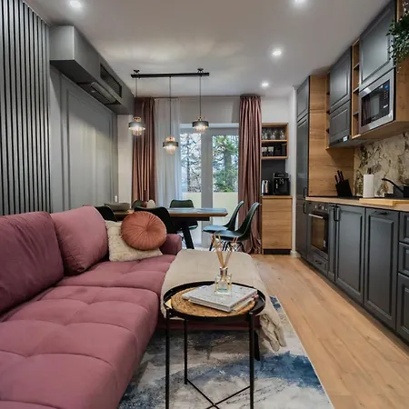 Urban Pearl - Old Town - Unique 4br/3ba Bucharest