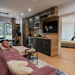 Διαμέρισμα Urban Pearl - Old Town - Unique 4br/3ba *