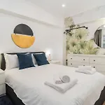 Urban Pearl - Old Town - Unique 4br/3ba Βουκουρέστι