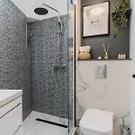 Διαμέρισμα Urban Pearl - Old Town - Unique 4br/3ba *