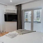Urban Pearl - Old Town - Unique 4br/3ba *