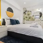 Urban Pearl - Old Town - Unique 4br/3ba Διαμέρισμα *