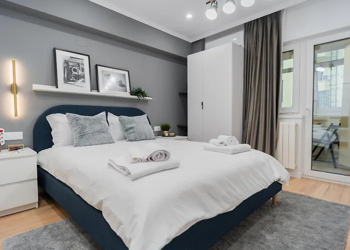 Urban Pearl - Old Town - Unique 4br/3ba Apartamento