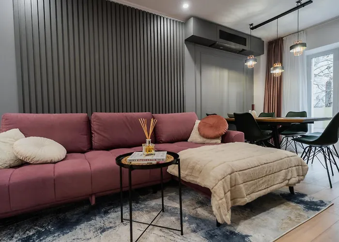 Urban Pearl - Old Town - Unique 4br/3ba Apartamento Bucareste