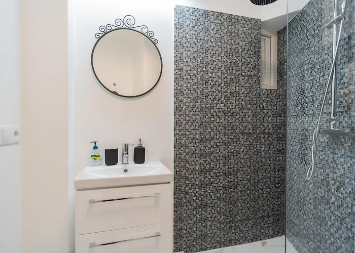 Urban Pearl - Old Town - Unique 4br/3ba Apartamento *