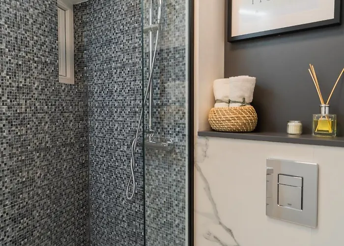 Urban Pearl - Old Town - Unique 4br/3ba *